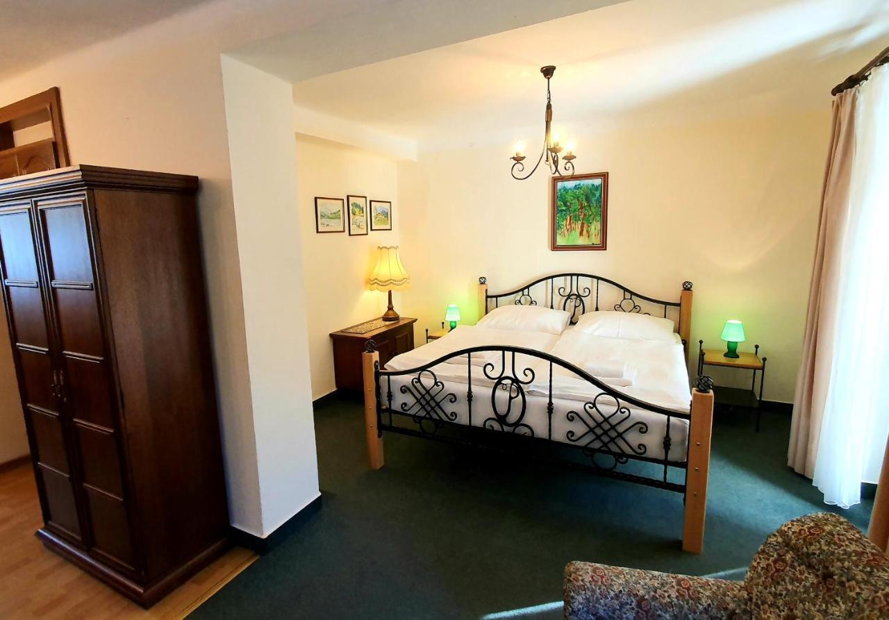 Lesni Hotel Perslak Nová Bystřice Eksteriør bilde