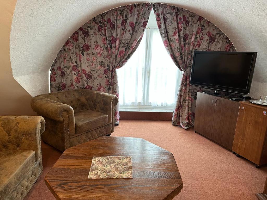 Lesni Hotel Perslak Nová Bystřice Eksteriør bilde